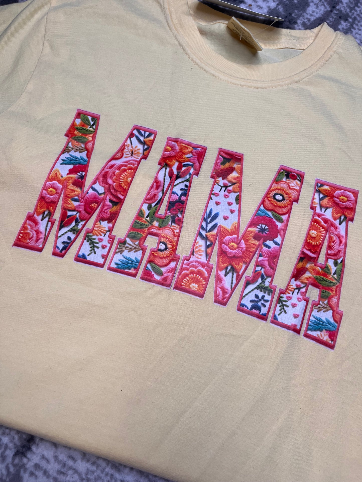 MAMA T-shirt SMALL